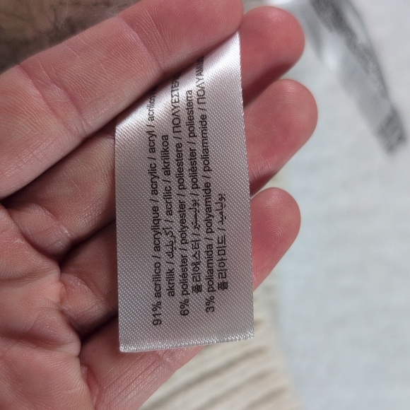 Zara Black and Cream Patterned Turtleneck Sweater - Picture 4 of 6